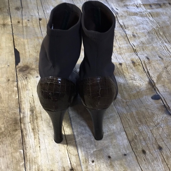 Donald J Pliner stretch ankle boot - Picture 3 of 5